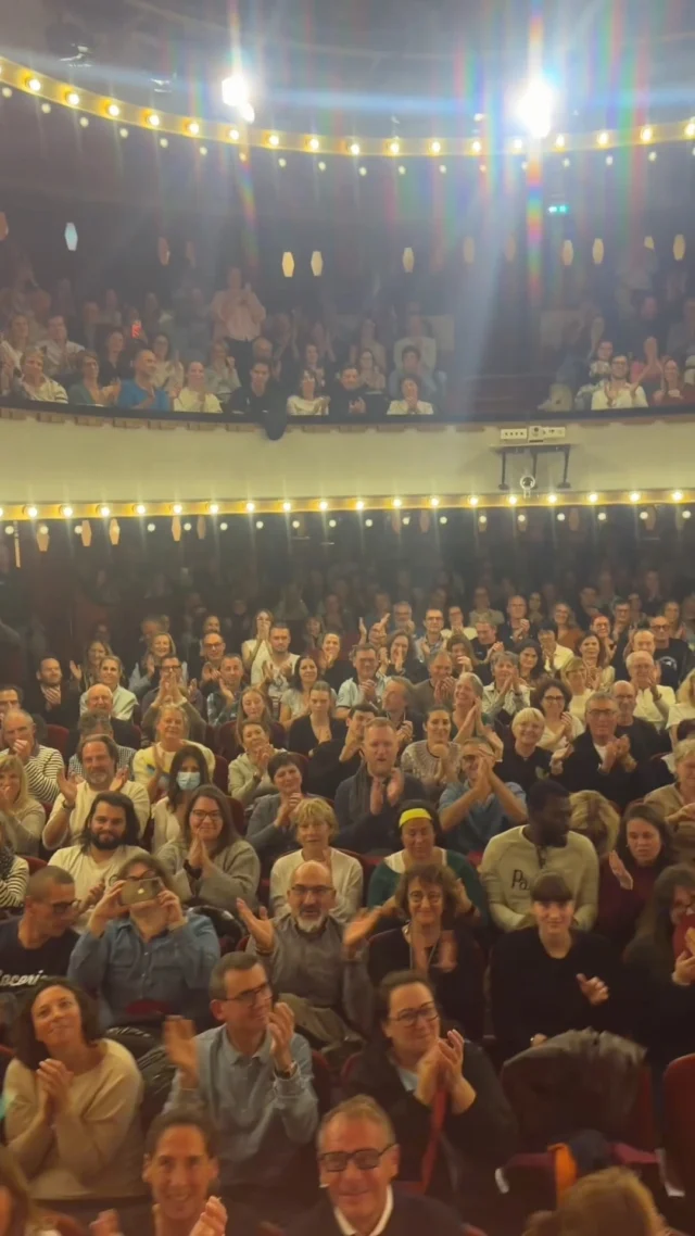 "drôle" et "original" ⭐
Découvrez les avis des spectateurs à la sortie de l'expérience Théâtrale 
Pour une soirée réussie, François Berléand et Max Boublil vous donnent rendez-vous du mardi au samedi au Théâtre de la Michodière