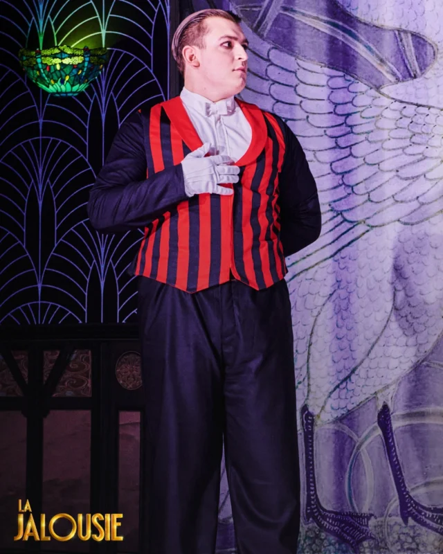 Plus qu'une semaine de représentation pour "La Jalousie" !

Parmi l'ensemble des comédiens qui composent cette formidable troupe, découvrez @leleo_mar dans le rôle du valet de chambre de M. Lézignan.

Prenez vos billets sur michodiere.com