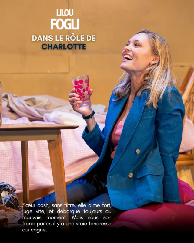 Retrouvez @liloufogli, à l'affiche de la comédie romantique "Mur Mure", dans le rôle de Charlotte.

Charlotte est la petite soeur de Machine. Elle est très protectrice avec elle, et même légèrement envahissante...

Elle est très différente de sa sœur, plus libérée, exubérante, et tente de convaincre Machine de suivre son exemple.

Quand Machine lui parle de sa nouvelle relation, elle a du mal à comprendre. Pour elle l’amour ne peut pas se vivre à travers un mur.

Comme Artus, elle va pourtant réaliser que la beauté d’une rencontre n’est pas forcément là où on pense... 💜✨

Mur Mure, actuellement au Théâtre de la Michodière

🎫 Pensez à prendre votre place !
#murmure #liloufogli #comédieromantique ##theatredelamichodiere #Comédie #Spectacle
📸 @emilie_brouchon