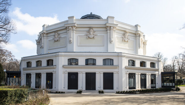 exterieur theatre marigny