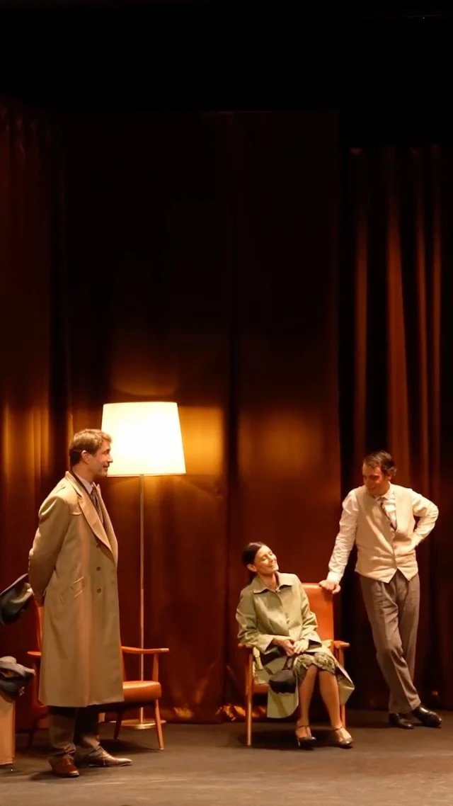 🪢La Corde
Un dîner, un coffre, et un secret qui menace d’être découvert...

Les convives parviendront-ils à découvrir ce qu'il se cache dans le coffre ❓

Pour le savoir, venez vite au théâtre, il ne reste plus que 5 représentations ! ⏳

🎫Réservations sur theatremarigny.fr