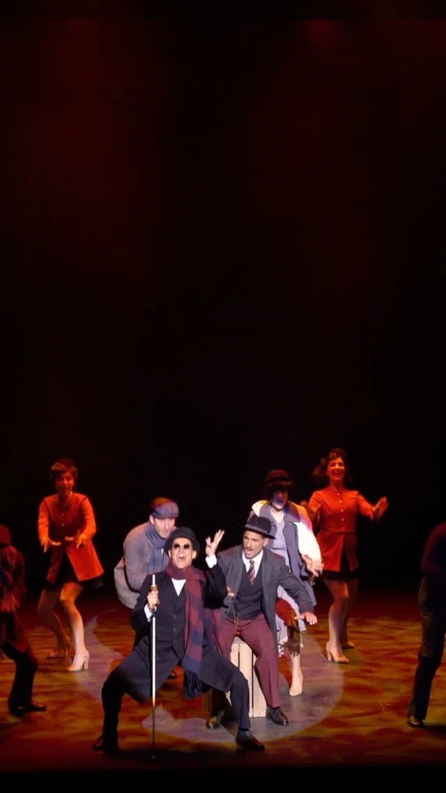 C’est les vacances : l’occasion de venir voir le Roi de Broadway…Mais ne vous trompez pas de théâtre 🦁
🎭 Les Producteurs, en ce moment au Théâtre de Paris !
#LesProducteurs #LeRoiDeBroadway #VacancesAuThéâtre #quefaireàParis