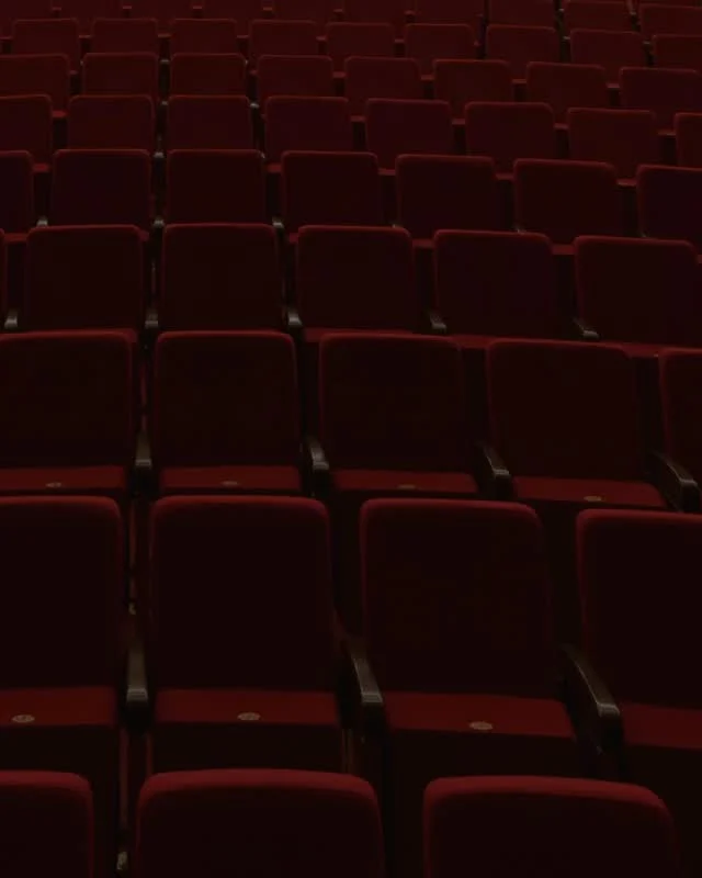 Pour la Fête des Mères, nous vous avons sélectionné des pièces qui marquent chacune à leur façon. 

Des rires, de l’émotion, des surprises, des histoires de famille, de couple et de voisinage. Il ne reste plus qu’à choisir la date !

Découvrez notre sélection et réservez vos places dès aujourd’hui !
30% de remises sur nos spectacles dans toutes les catégories.

Plus qu’un cadeau, offrez un moment à partager 🥰🌸